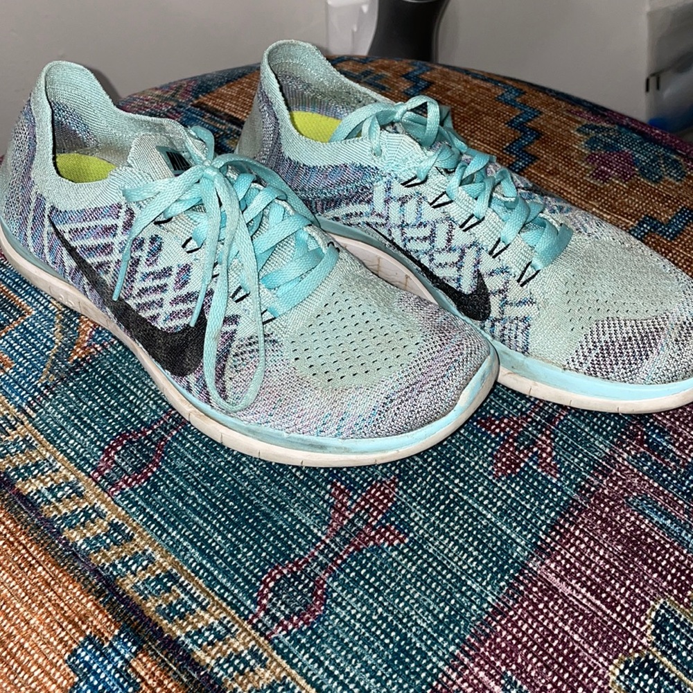Nike 4.0 Flyknit women’s size 9